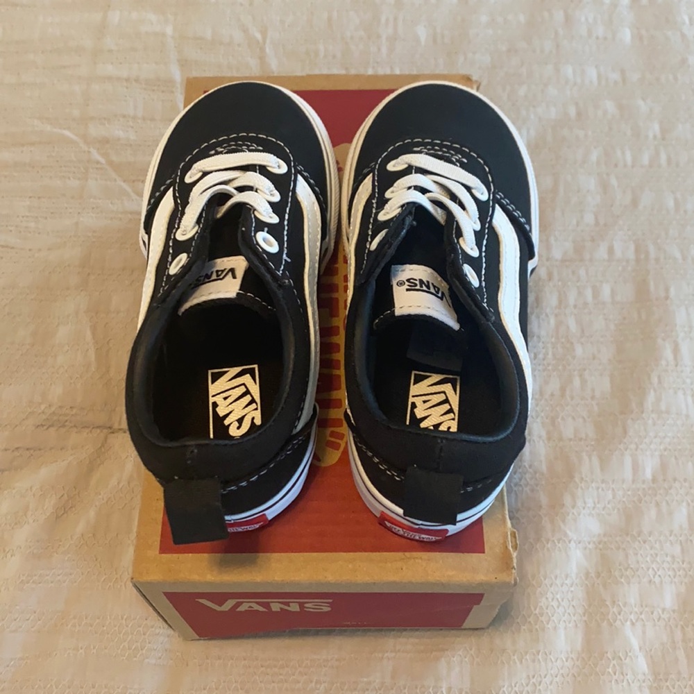 Toddler Boys’ Vans Ward Slip-On Sneakers